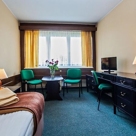 Olimpia Aparthotel Poznań Buitenkant foto